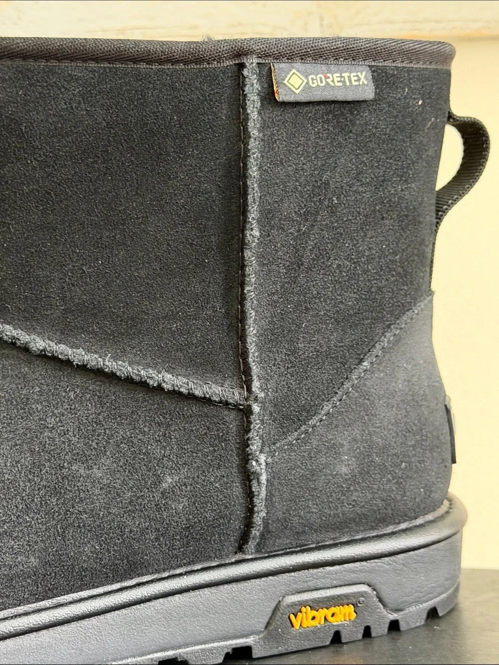 NIB UGG Classic Mini GTX Black Boot Size 7
